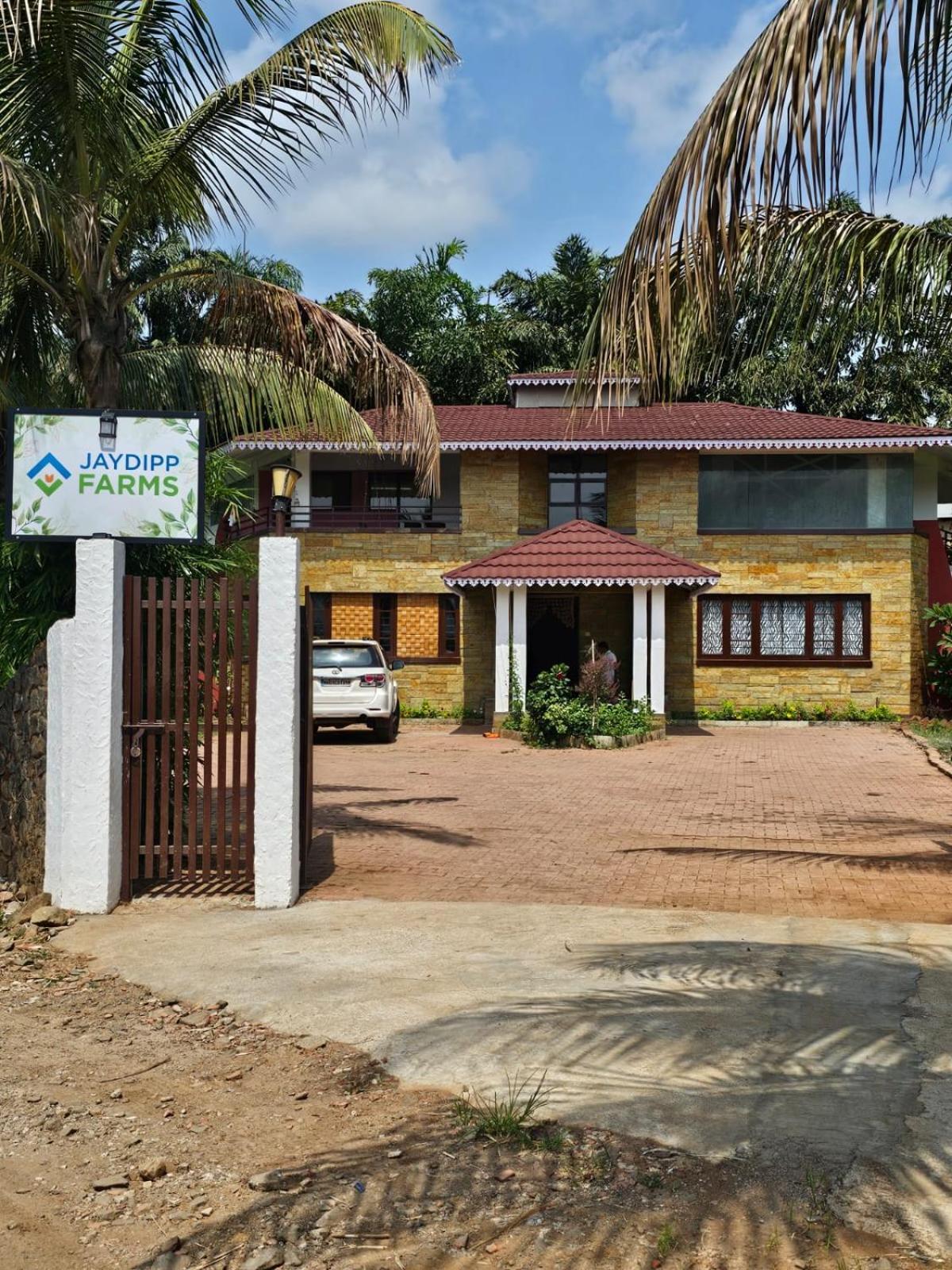 Jaydipp Farms Villa